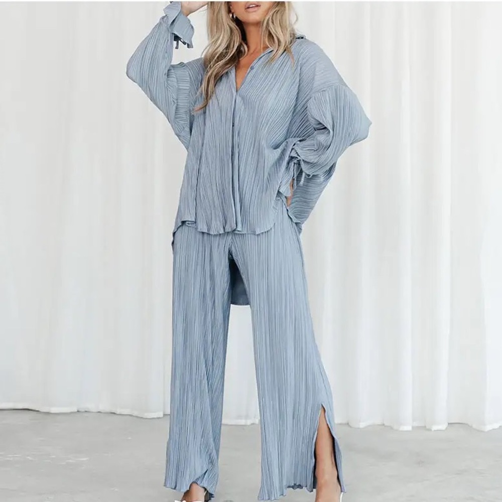 NWT Lena Vie Boutique Summer Pant + Top Set In Pleated Blue with Accent Ties